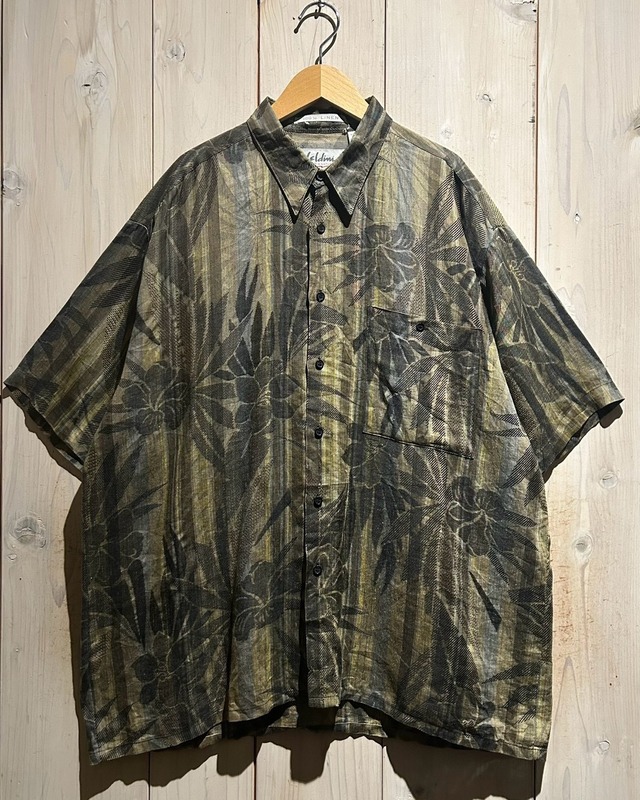 【a.k.a.C.a.k.a vintage】Hibiscus × Stripe Vintage Loose S/S Linen Shirt