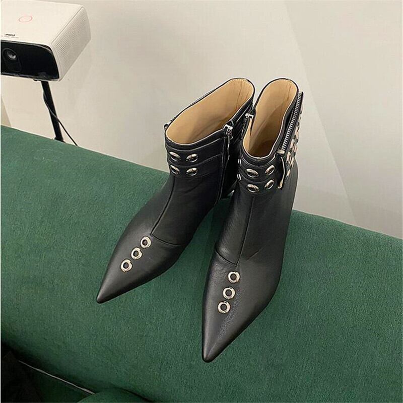 【新作】【送料無料】 リベットレディースポインテッドシックヒールハイヒールブーツブラックパテントレザーハイヒールブーツ秋冬レディースブーツ 靴 シューズ オータム 秋物 ウィンター 冬物 10b397968544085