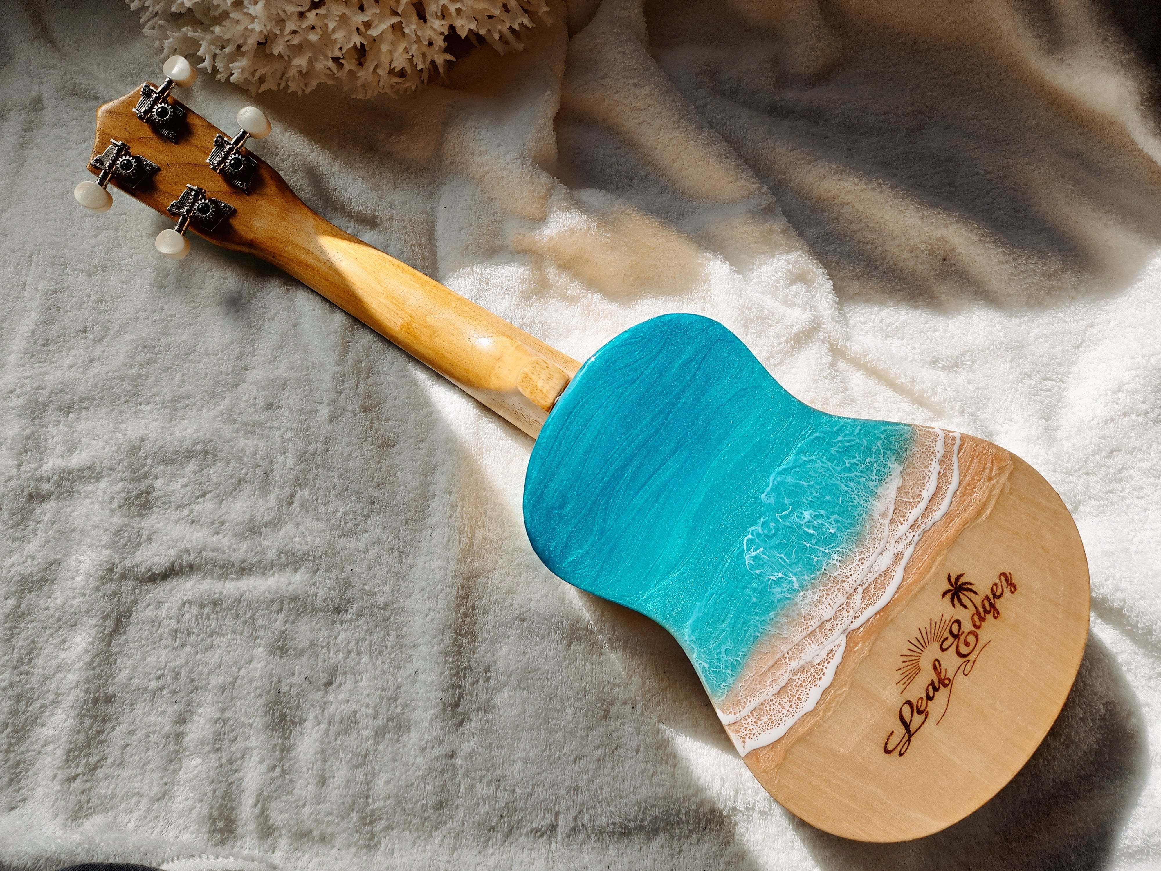 191.オーシャンレジンアート ウクレレ