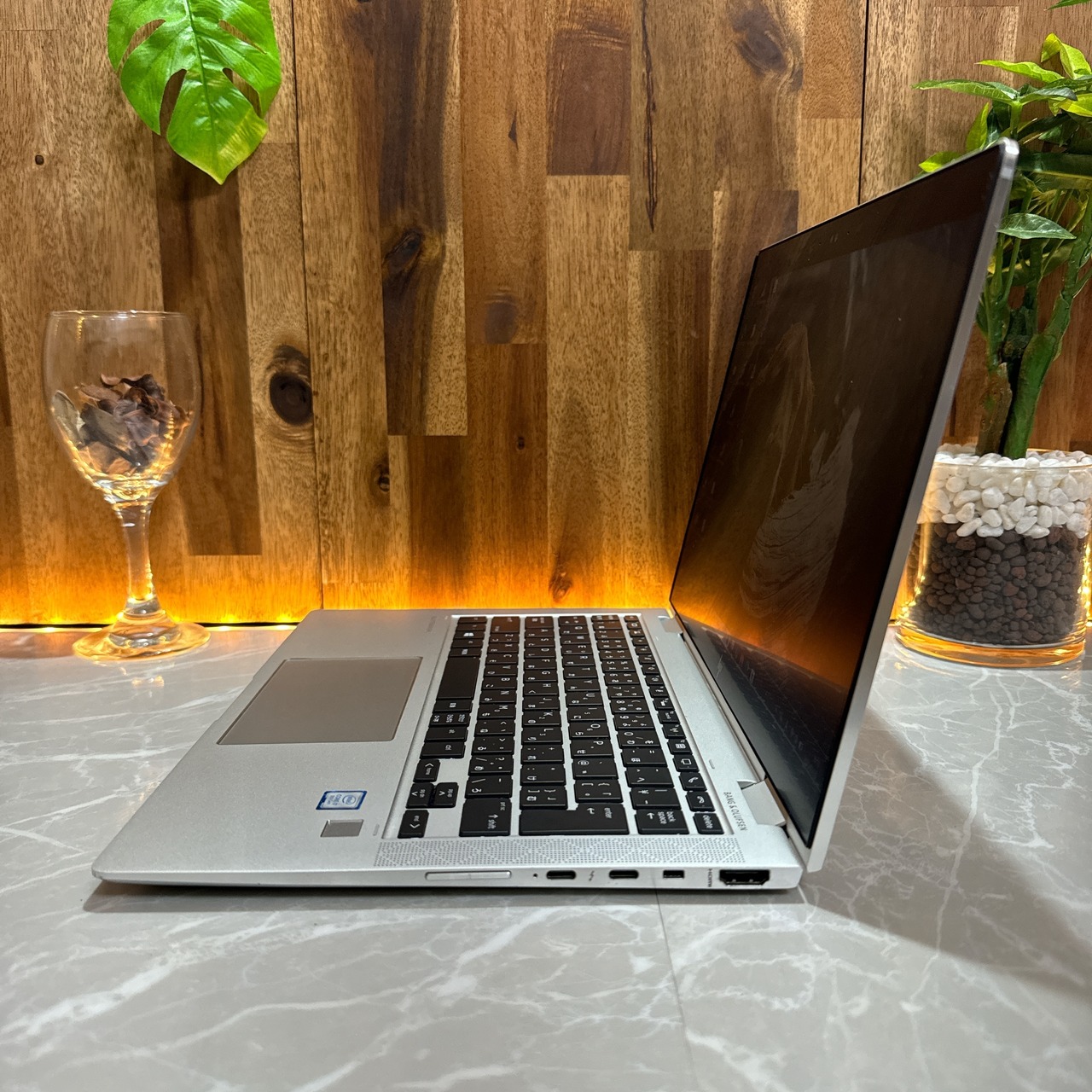 美品 / HP EliteBook x360 1030 G3/最高峰i7第8世代// タッチパネル式/ノートパソコン