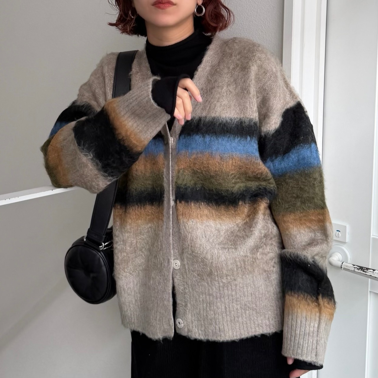 マルチカラーニットVネックCD/ベージュ