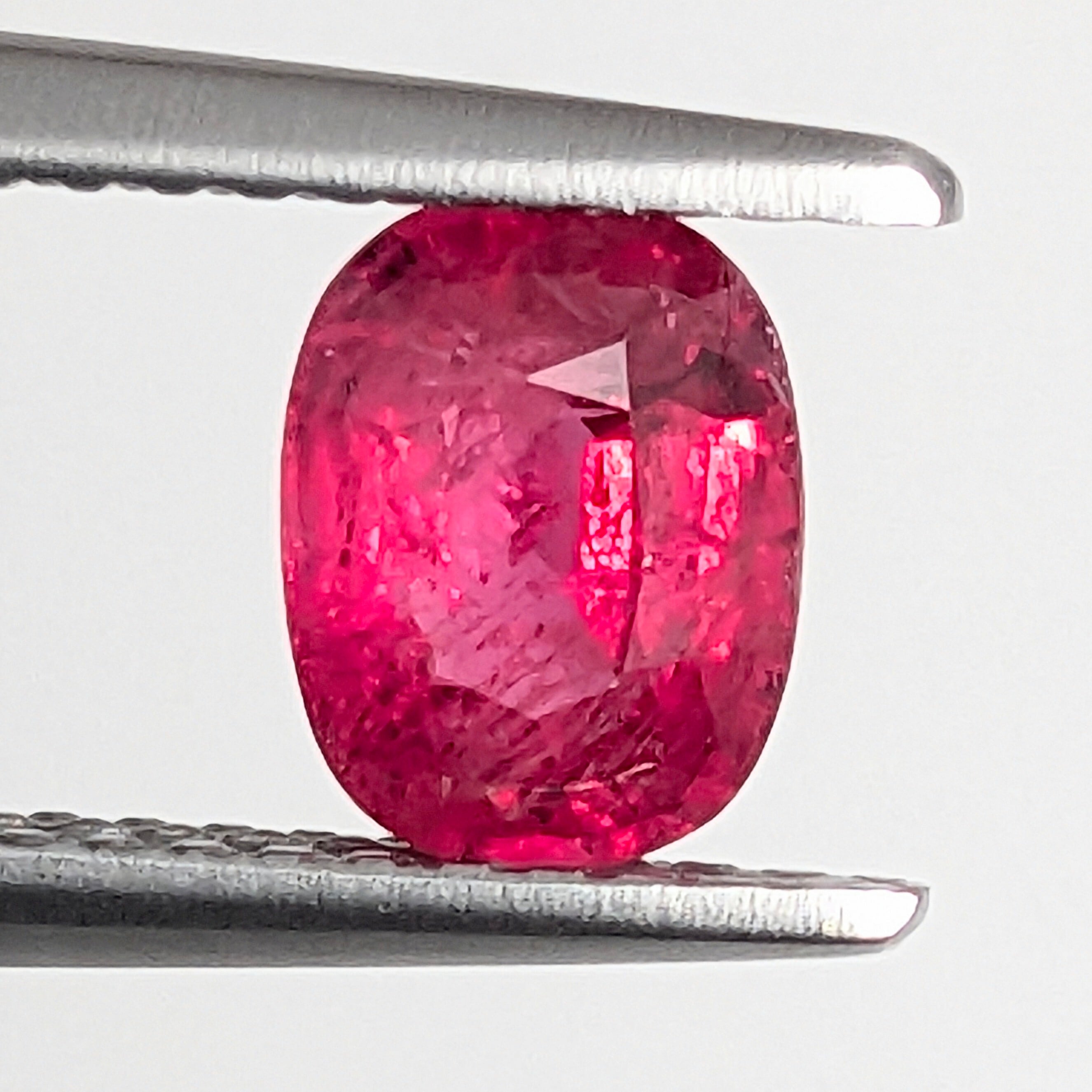 ミャンマーモゴック産 サファイアインスピネル01 ミャンマーモゴック産 サファイアインスピネル01 ミャンマーモゴック産