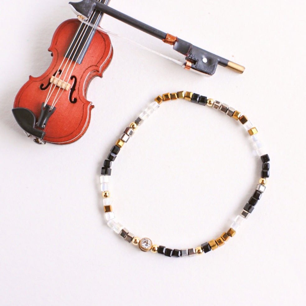 ヴァイオリンのボールエンドとCZ、キューブクリスタルビーズの