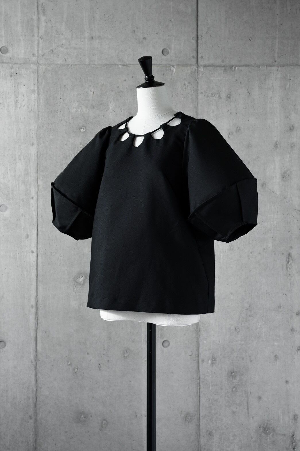 DAISY BLOUSE(black)ご注文から1週間前後で発送 | roughlow