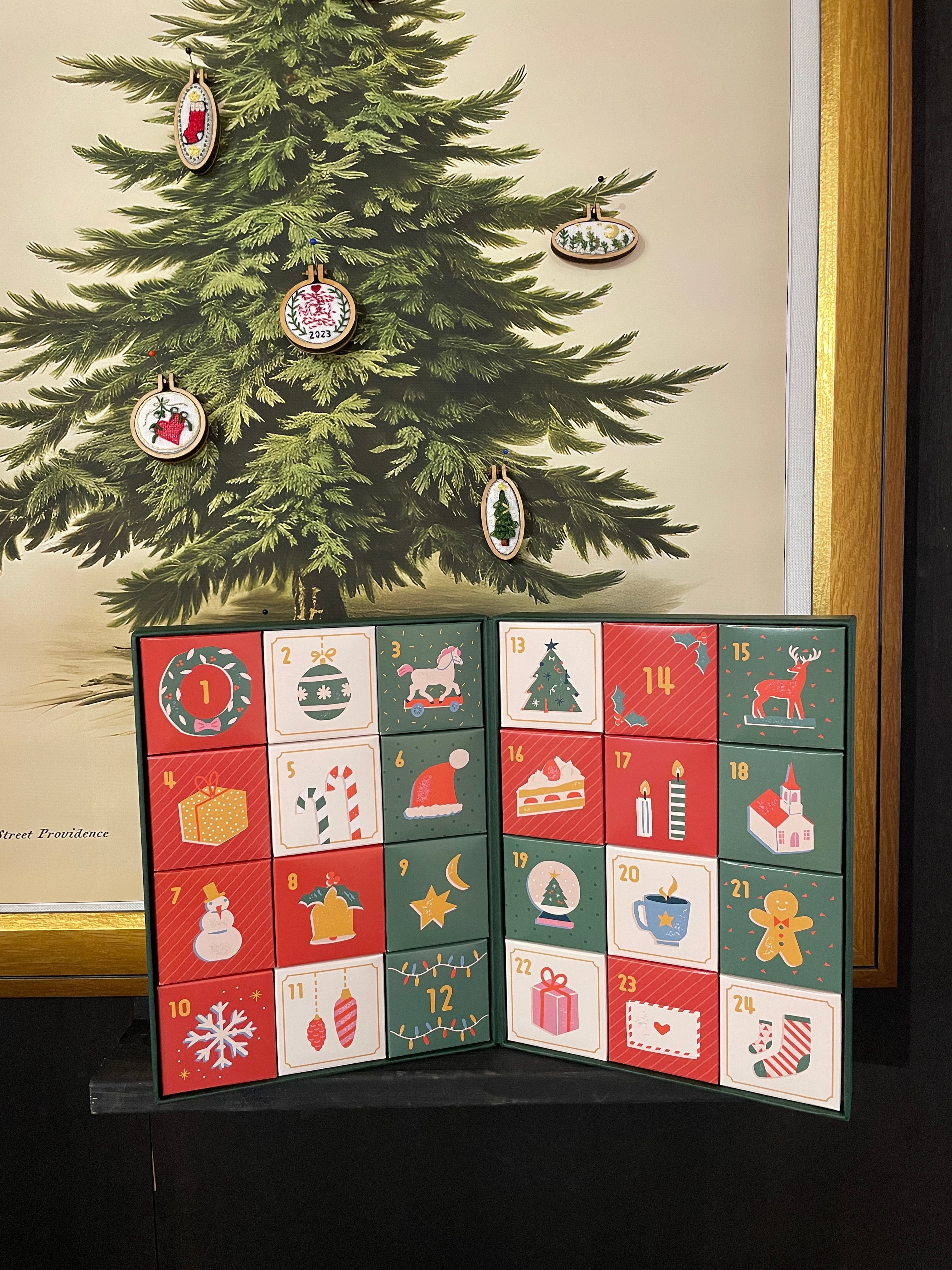 アードフィルオリジナル・クリスマス・刺繍のアドベントカレンダー2025