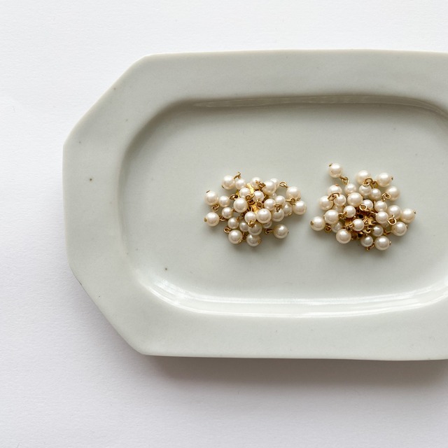 Pearl vintage earring