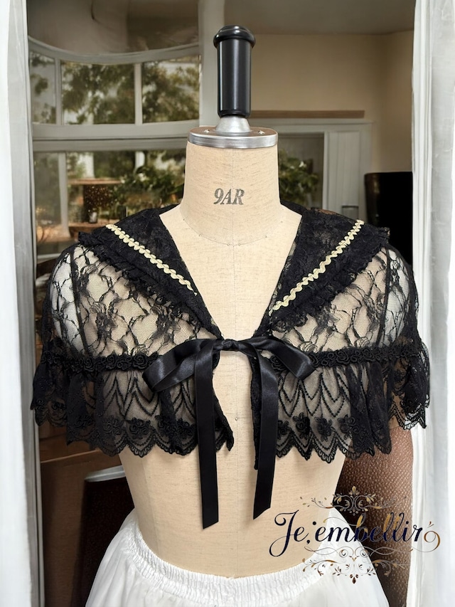 セーラーカラーレースケープ