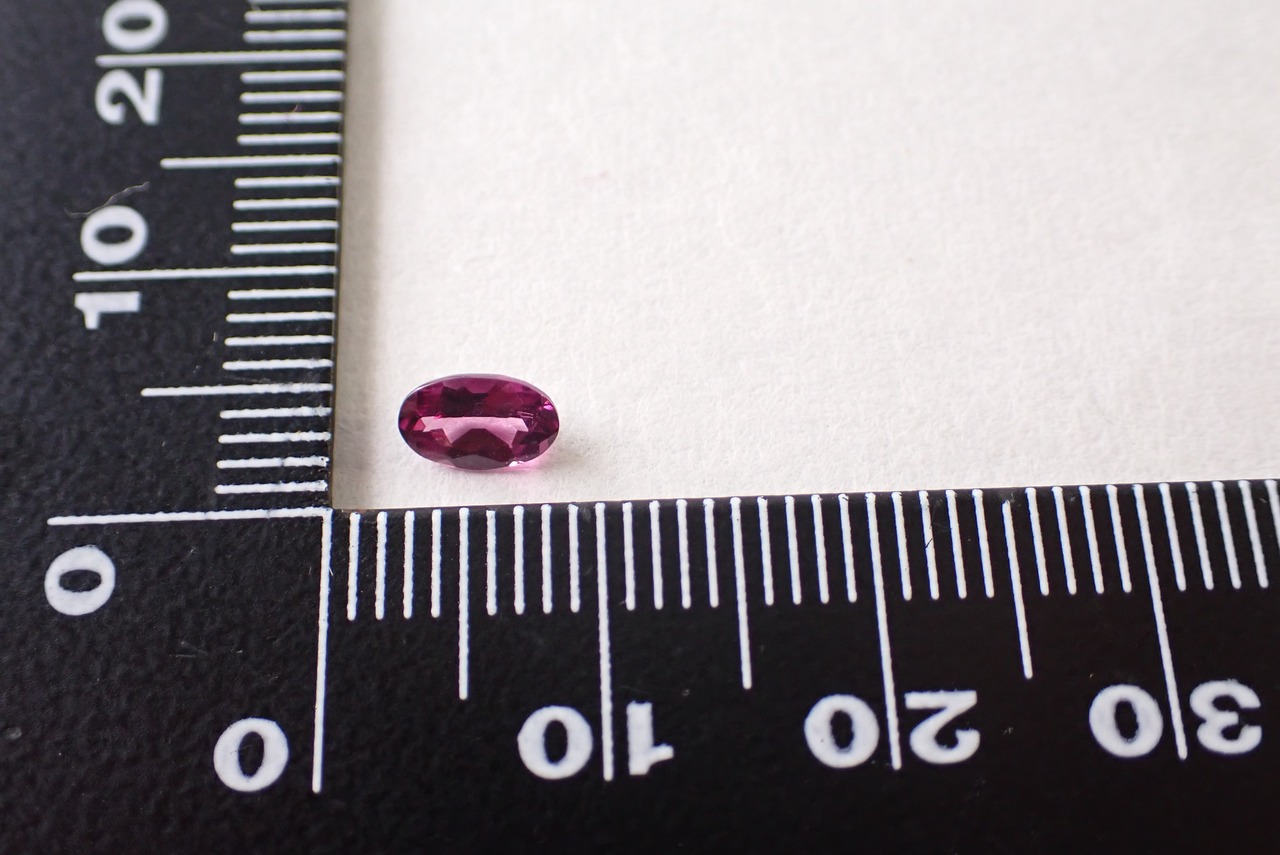 ロードライトガーネット　0.49ct　[C7‐759]