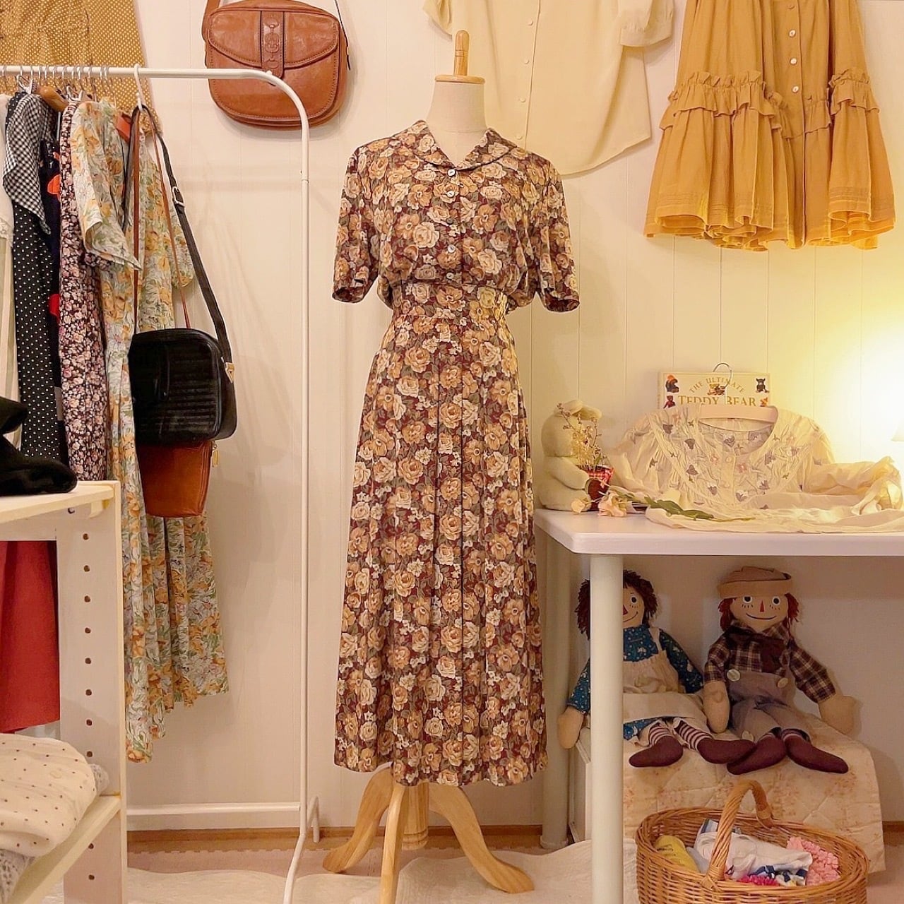 brown rose blouse & skirt set up