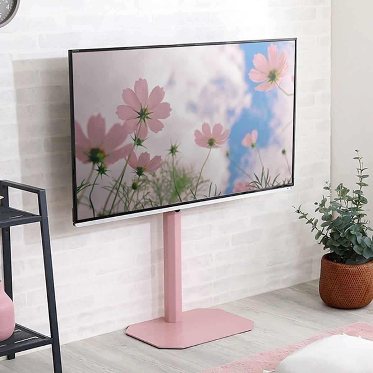 美しいフォルムの八角壁寄せテレビスタンド OCTA -オクタ-八角スタンド 壁寄せテレビスタンド ス