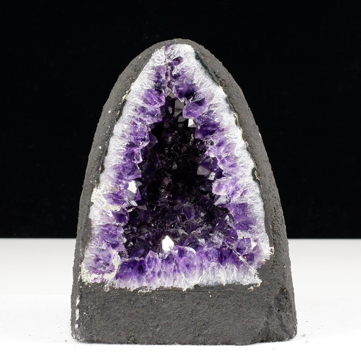 1.7Kg アメジストドーム ウルグアイ産 アメジスト ドーム ジオード 原石 置物 カペーラ 一点物 174-2252