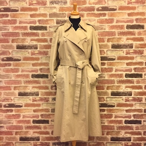 LONDON FOG Beige Trench Coat