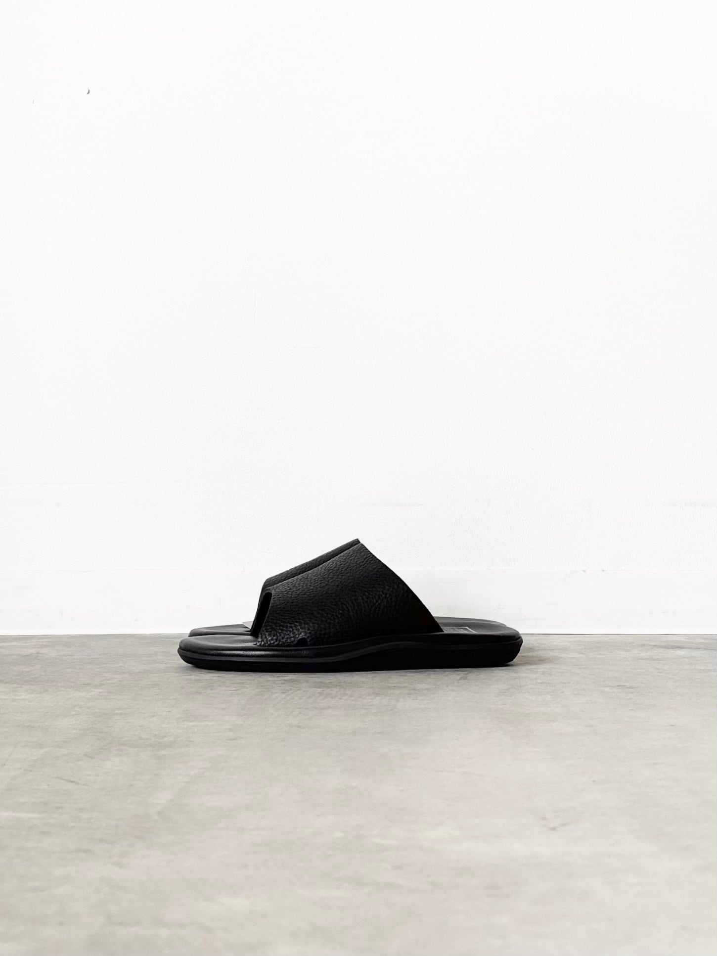 Jalan Sriwijaya【98819 Bali / BLACK (LEATHER SOLE)】 | LARGE LAB TOWN