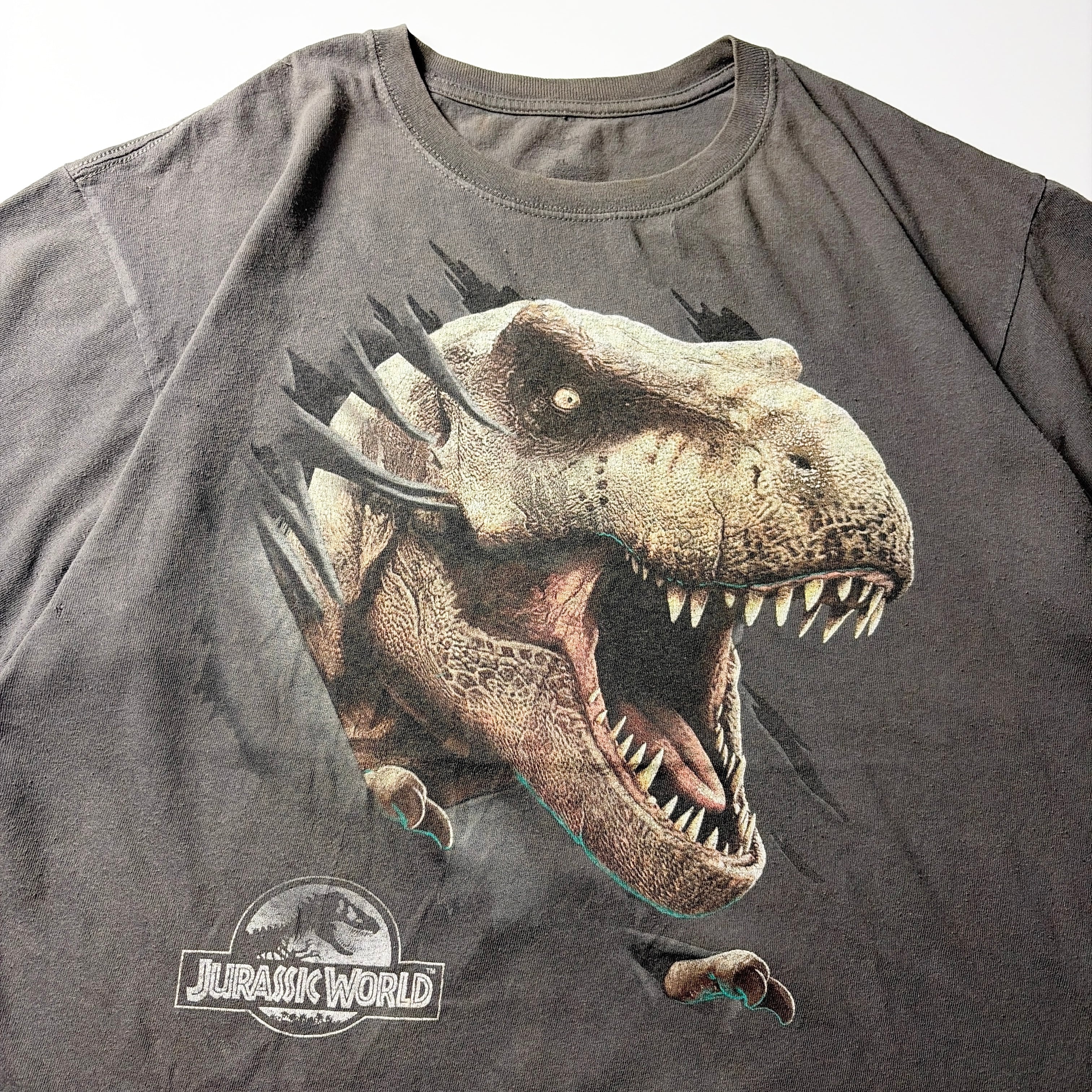00s Jurassic World T-Rex Graphic Tee