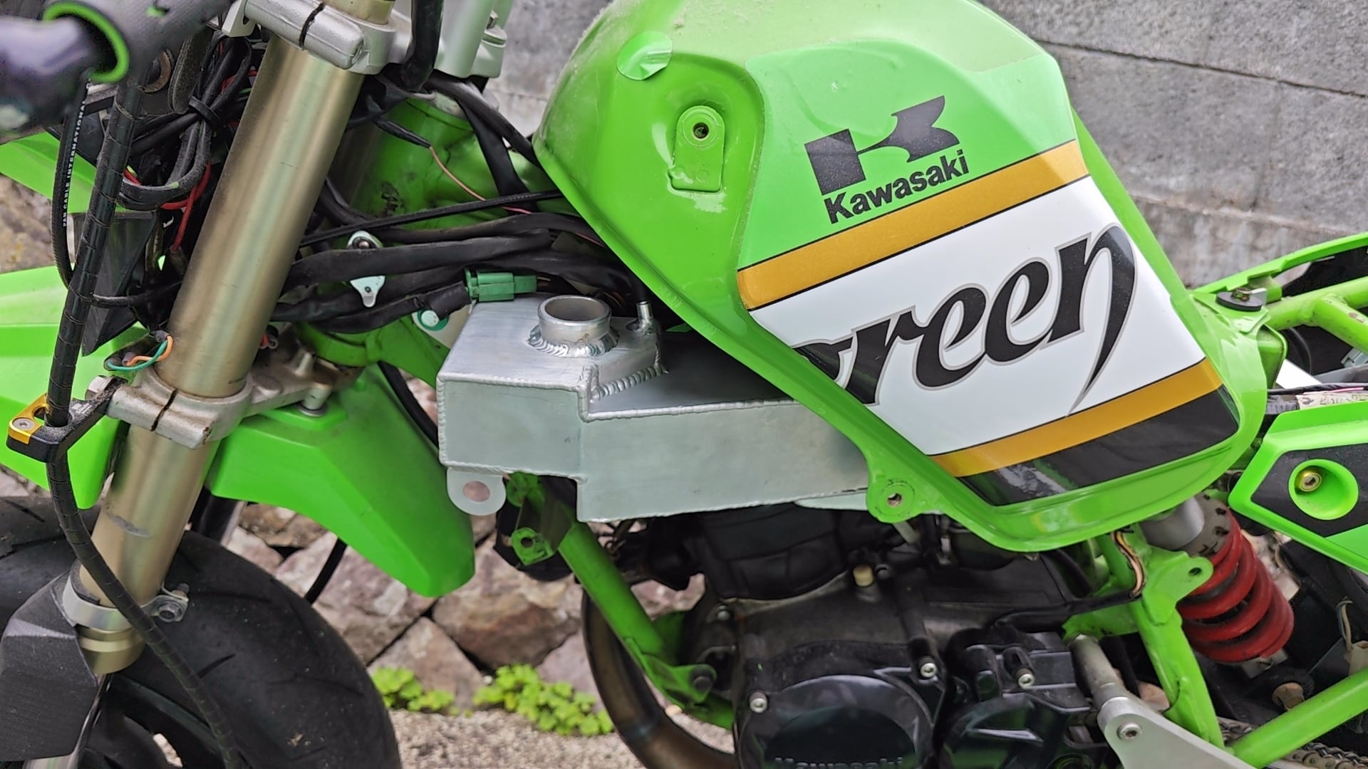 ワンオフ Zレーシング製 KSR2用 アルミ製オイルタンク、カスタム製作