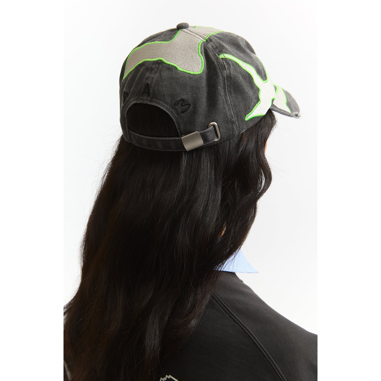 UNEEK BASEMNT - Discover independent style.