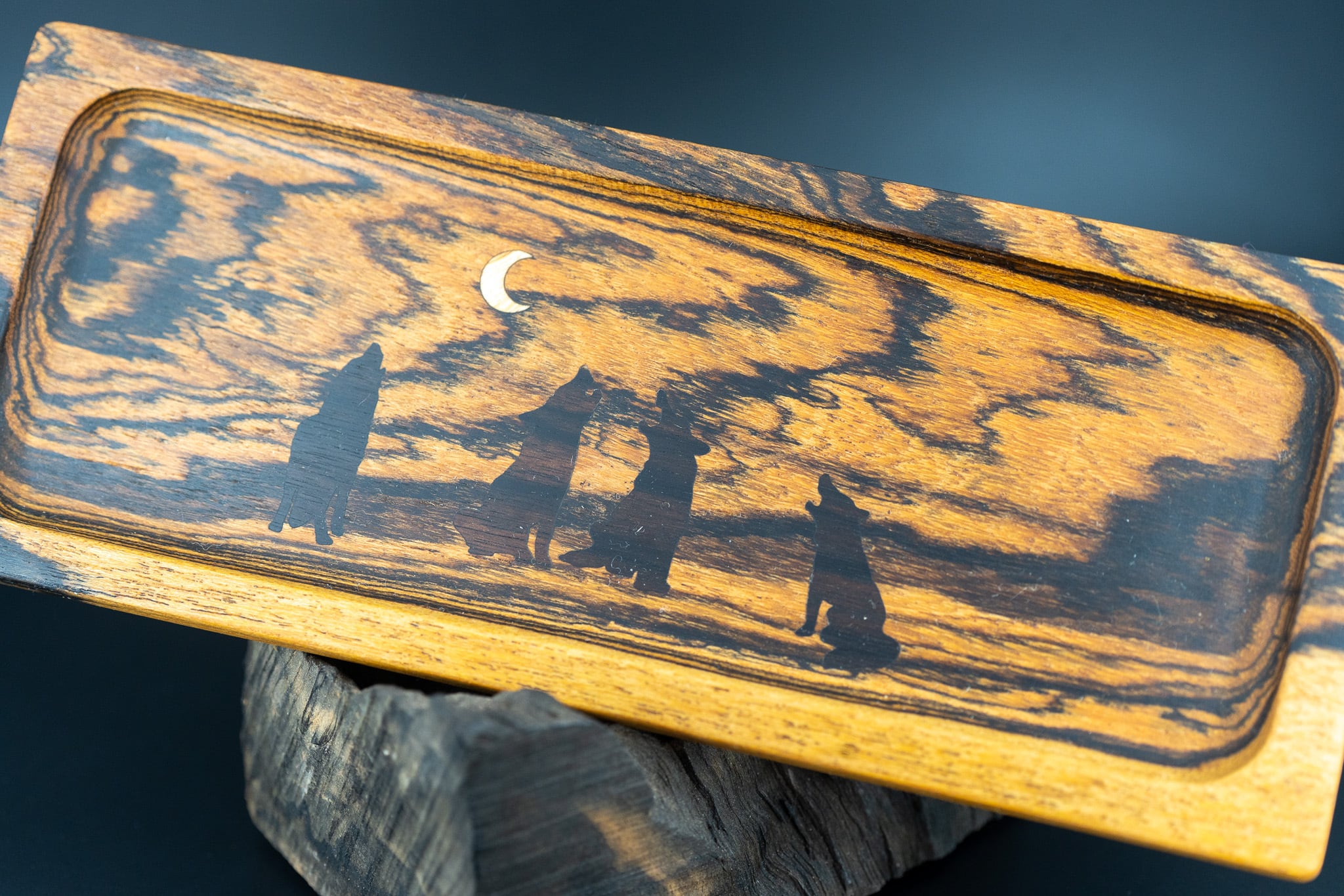 【黄王檀】リオグランデパリサンダー ペントレイ 木象嵌 月に吠える