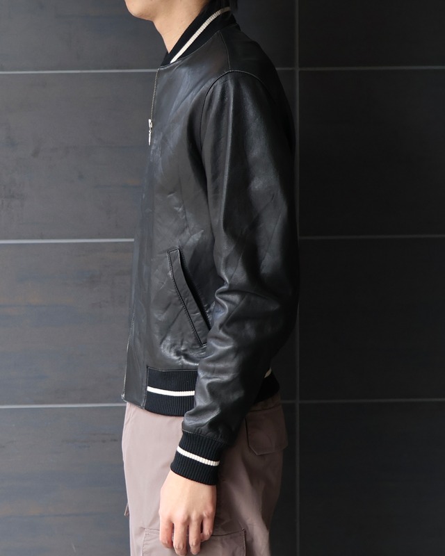 No-collar leather blouson