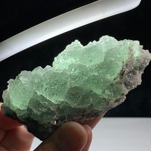 美☆結晶が美しく透明度が高いグリーンフローライト原石クラスター