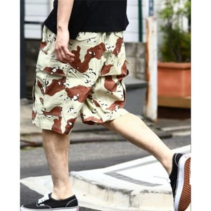 Side pocket design short pants C4258