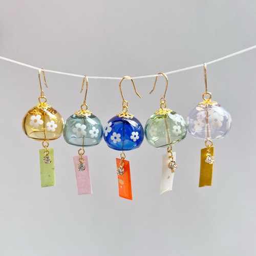 レトロ可愛いミニチュア風鈴ピアス イヤリング　初夏