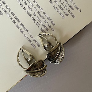 Sarah Coventry 60〜70s Vintage Leaf Design Earrings イヤリング W130