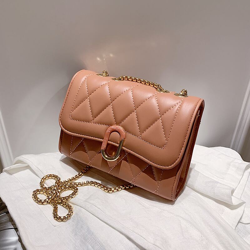 夏のスモールバッグ女性バッグ2020人気のニューウェーブワイルドインメッセンジャーバッグネットレッドダイヤモンドチェーンスモールスクエアバッグ Tiancai_Wing_Bag9522876