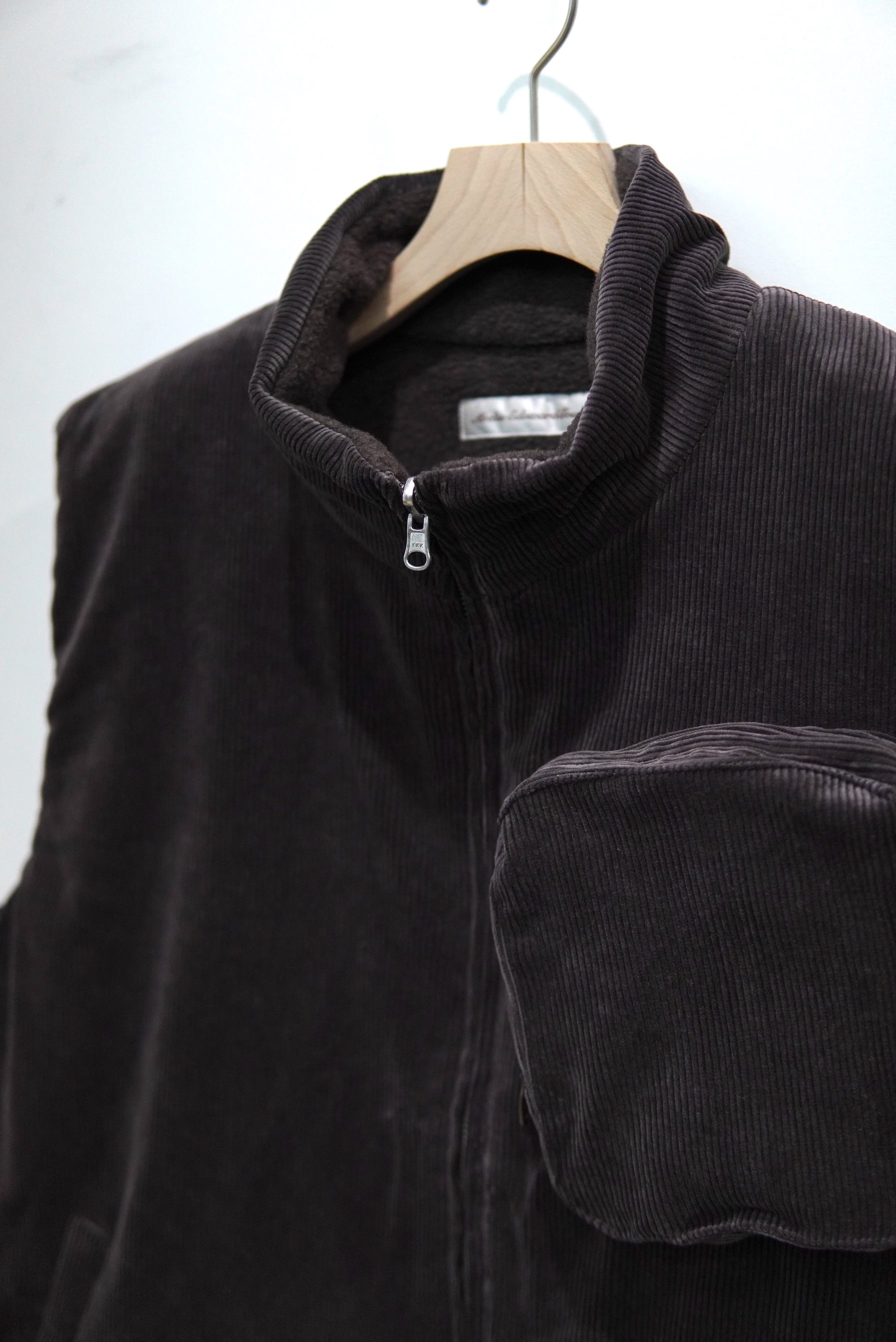 Abelia Edoward Goucha / MINIBAG VEST CORDUROY / BROWN | POETRY