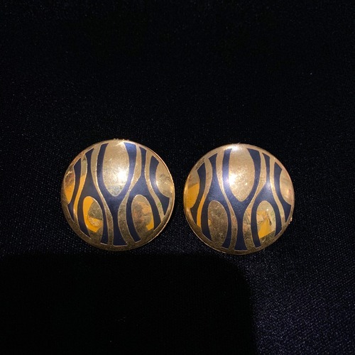 Black lined gold big earrings