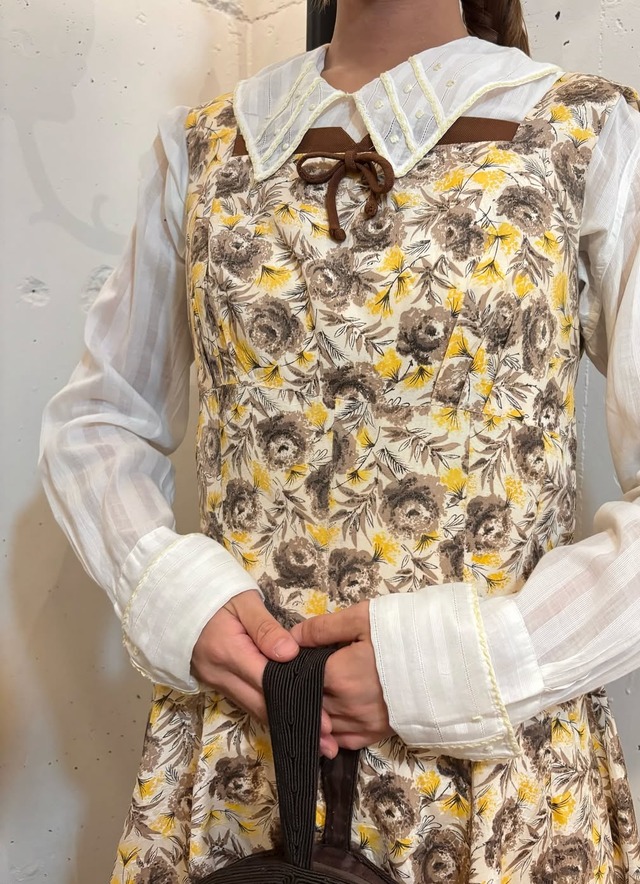 40's 50’s brown × yellow rose ribbon dress