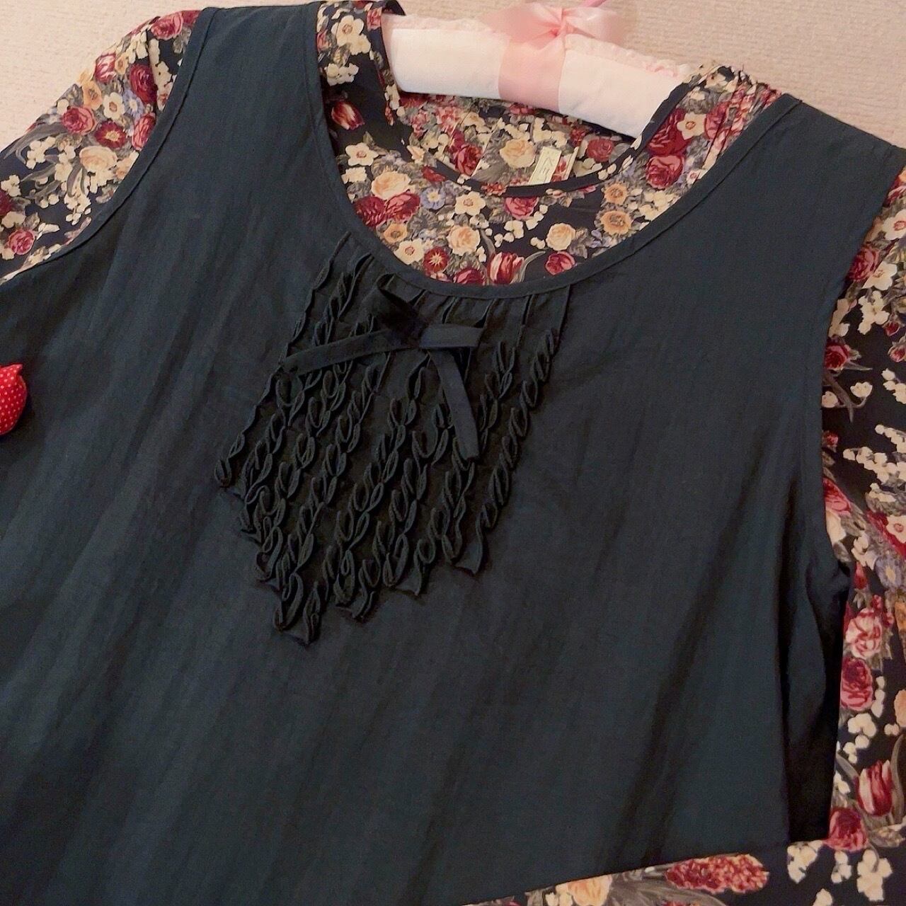 black frill ribbon jumper skirt