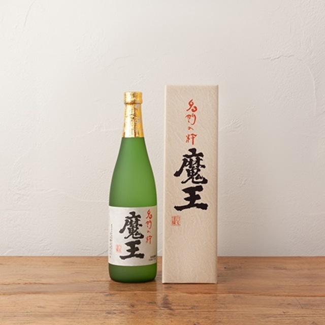 【新春特別販売】【カートン代込】白玉醸造 芋焼酎 魔王 専用カートン入り(720ml)