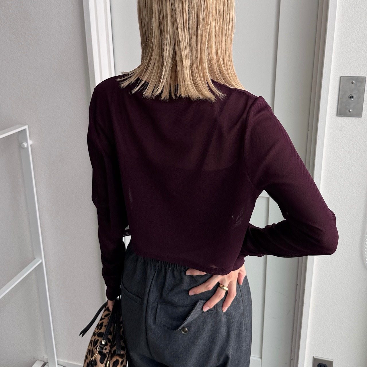 crew neck tulle sheer short tops/burgundy