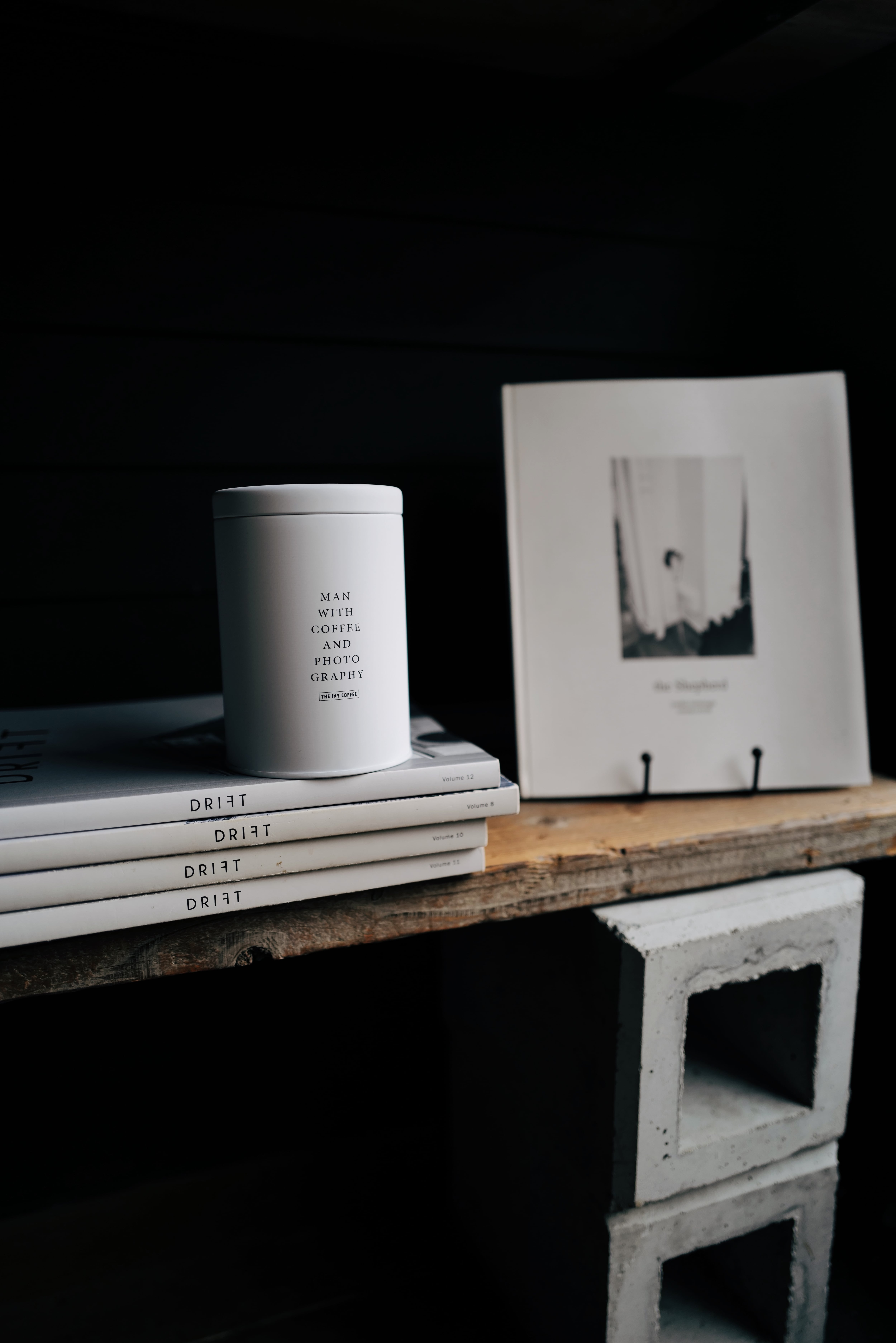 COFFEE CANISTER (black/white)