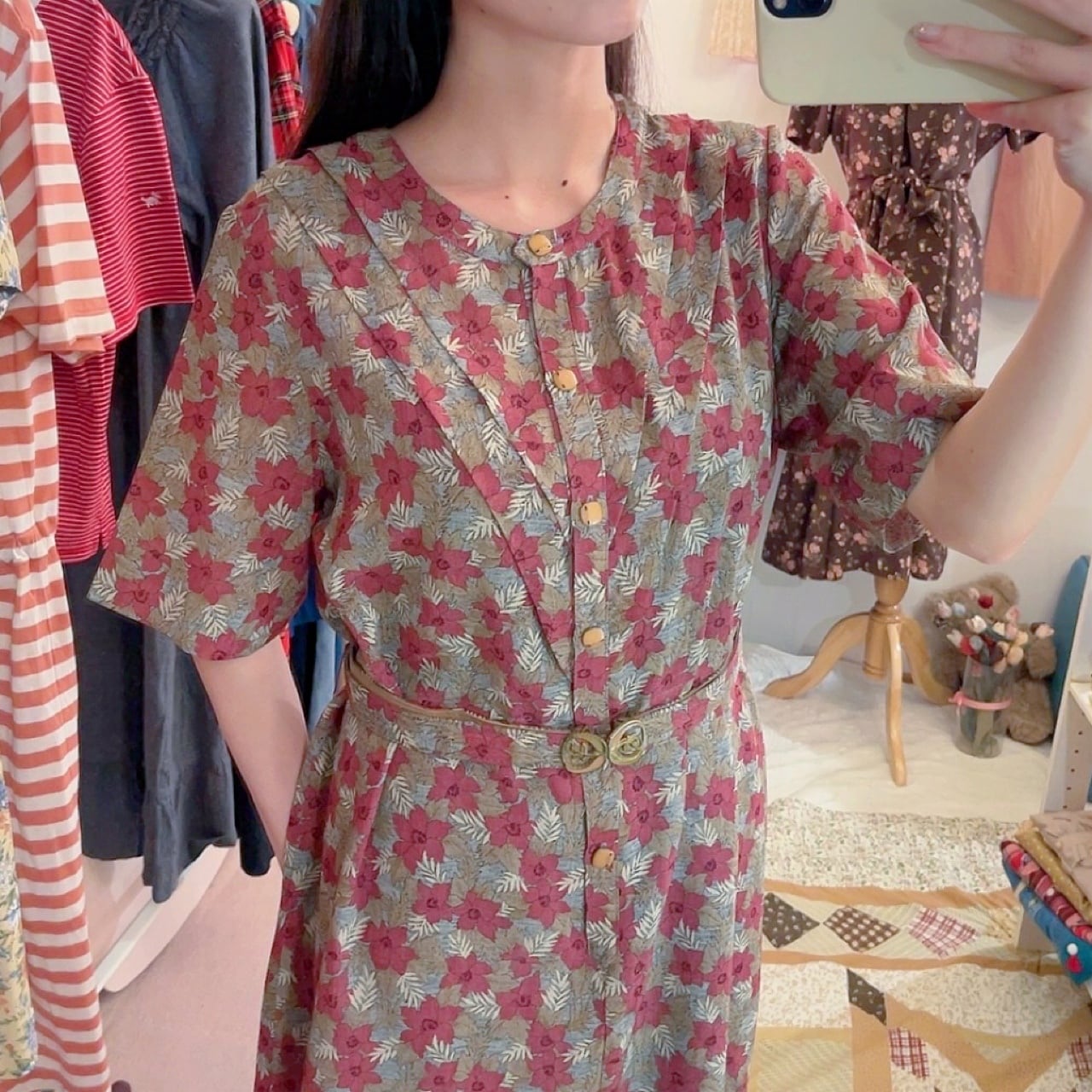 dark red leaf belt one-piece