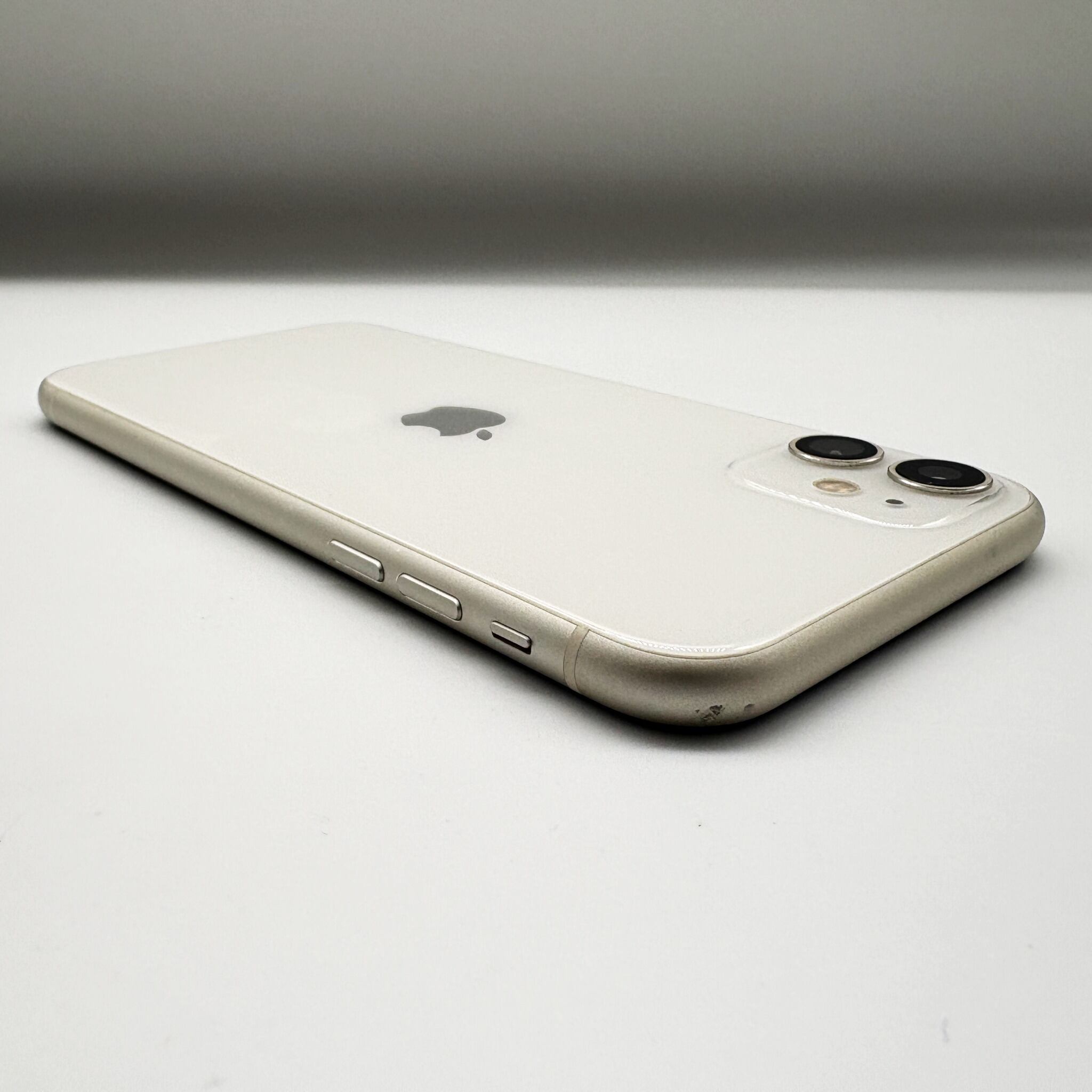 iPhone11 64GB SIMフリー Apple iPhone本体 ホワイト アイフォン