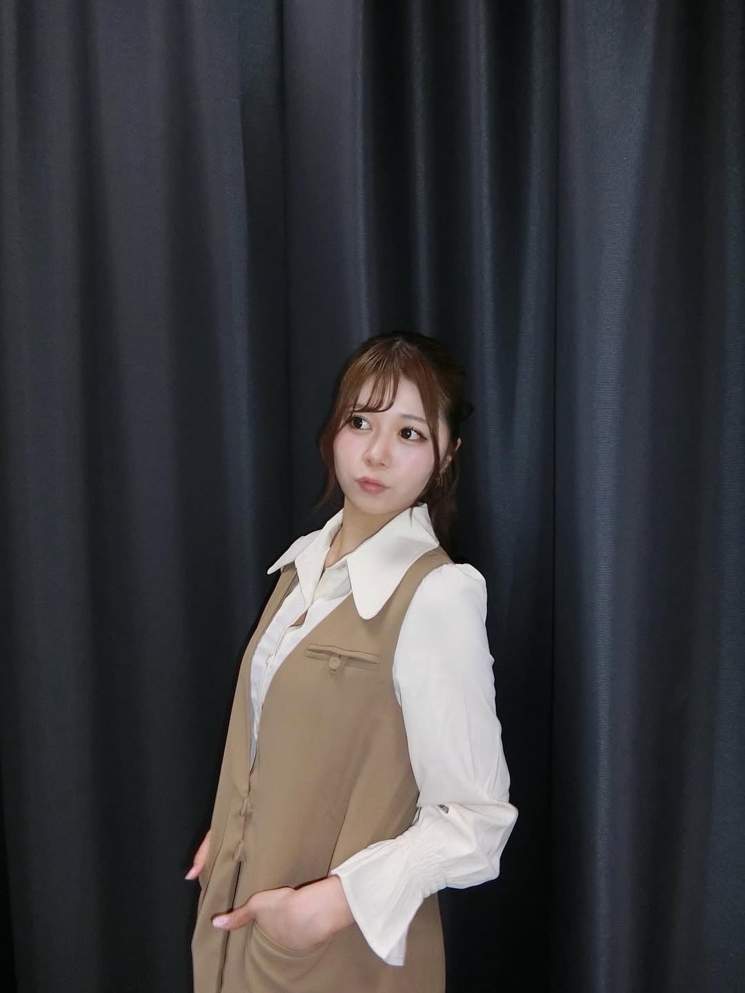熊谷 真里 【まりくま】様着用】大人ガーリー♡ジレ＋プリーツシャツ