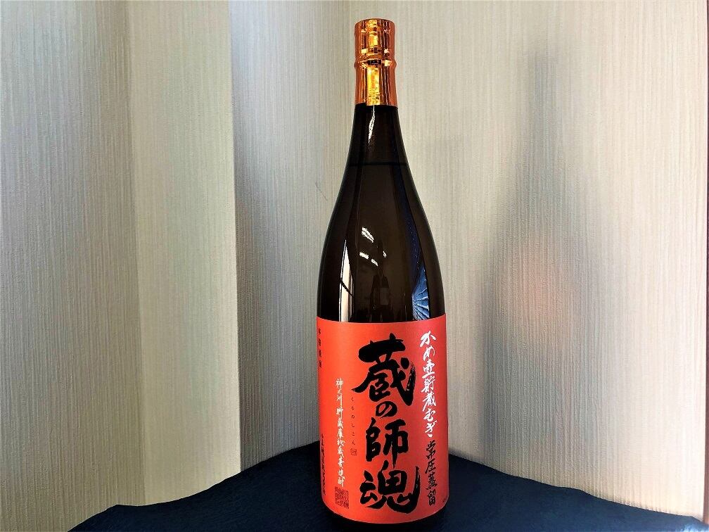 かめ壺貯蔵 むぎ蔵の師魂 麦焼酎 1800ml 小正醸造