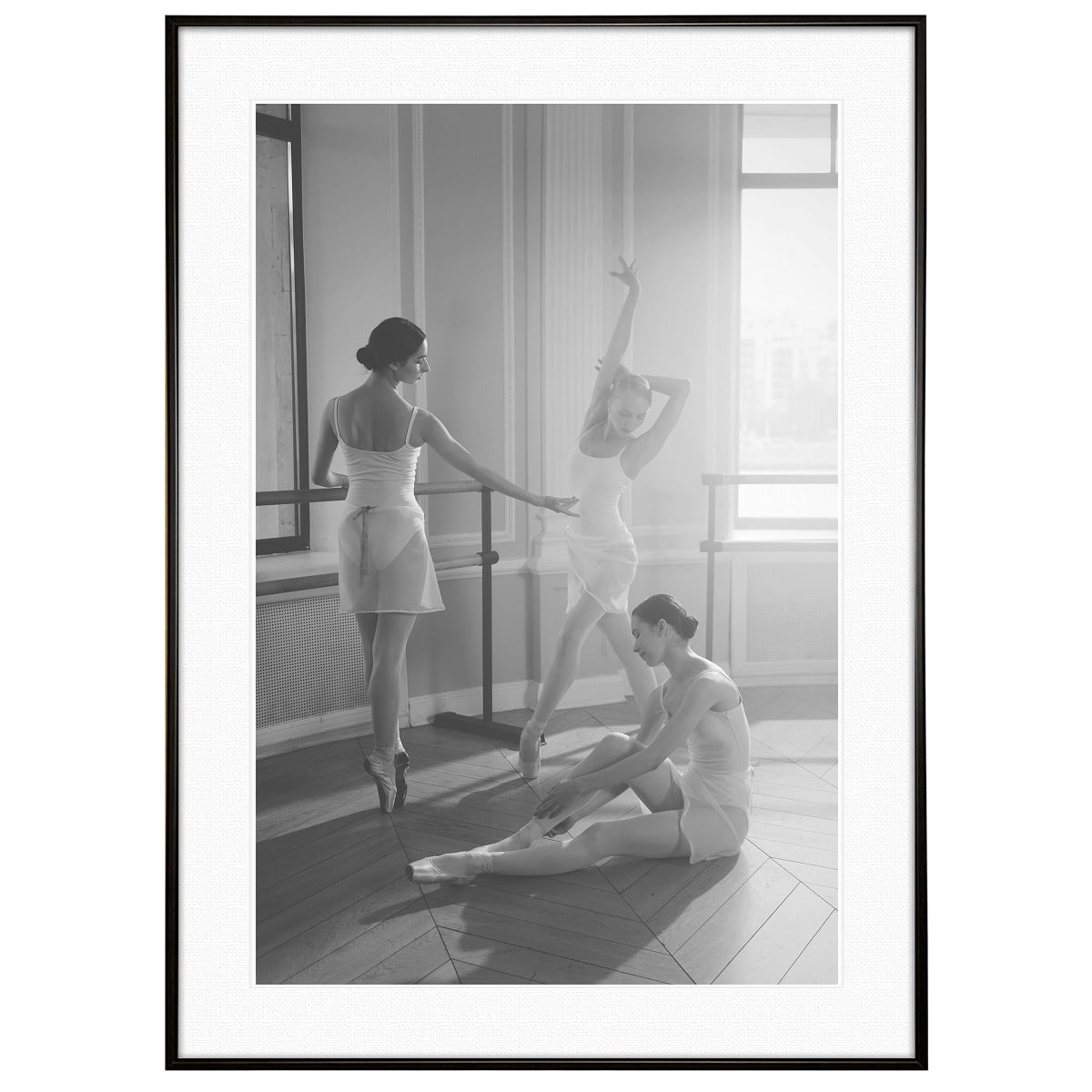 人物写真 部屋で踊っている人々のグループ インテリアモノクロアートポスター額装 AS2477