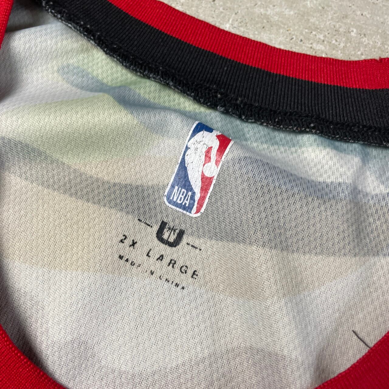 【入手困難】NBA シカゴ・ブルズ 刺繍 グレー 2XL スウェット トレーナー