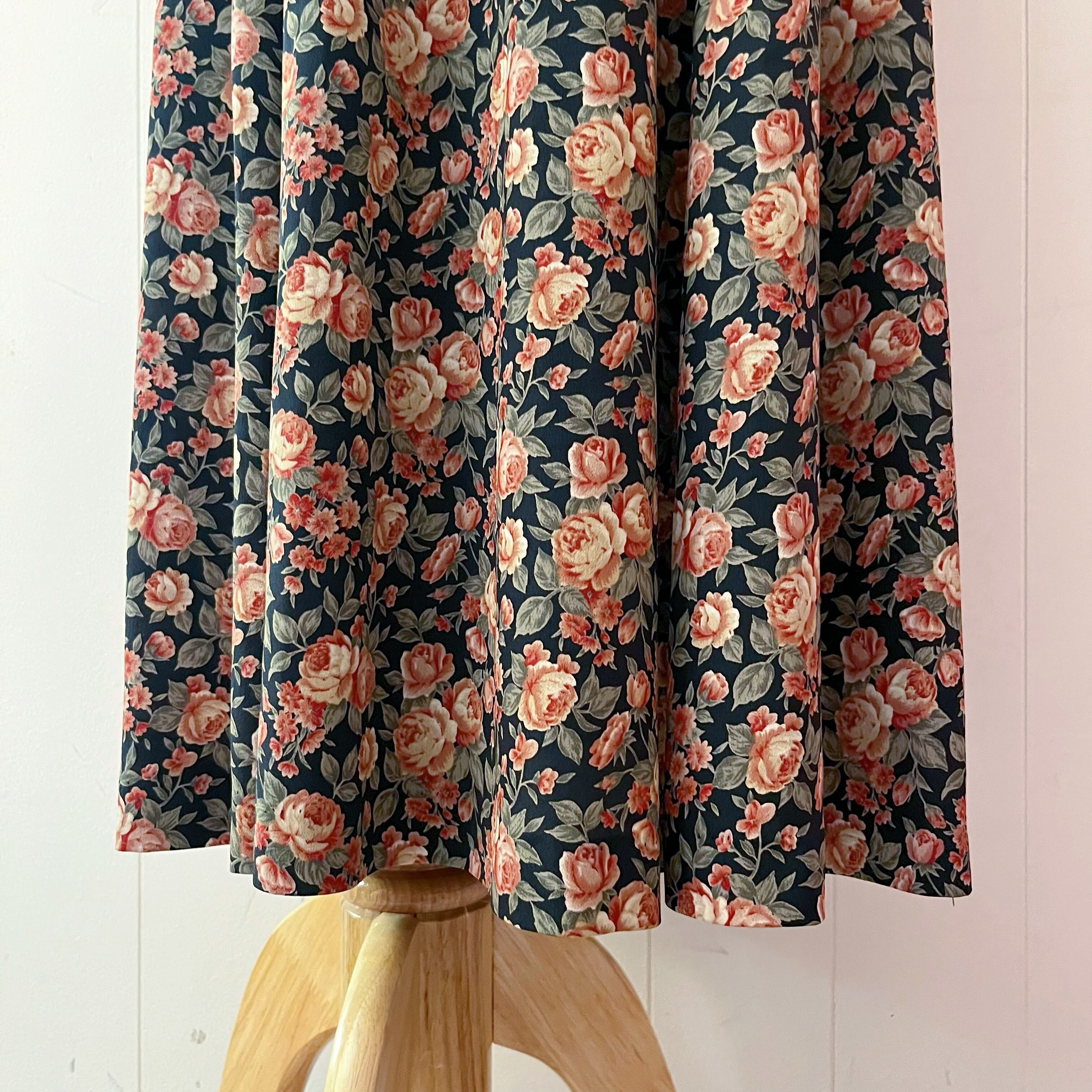 waist ribbon rose tuck flare skirt