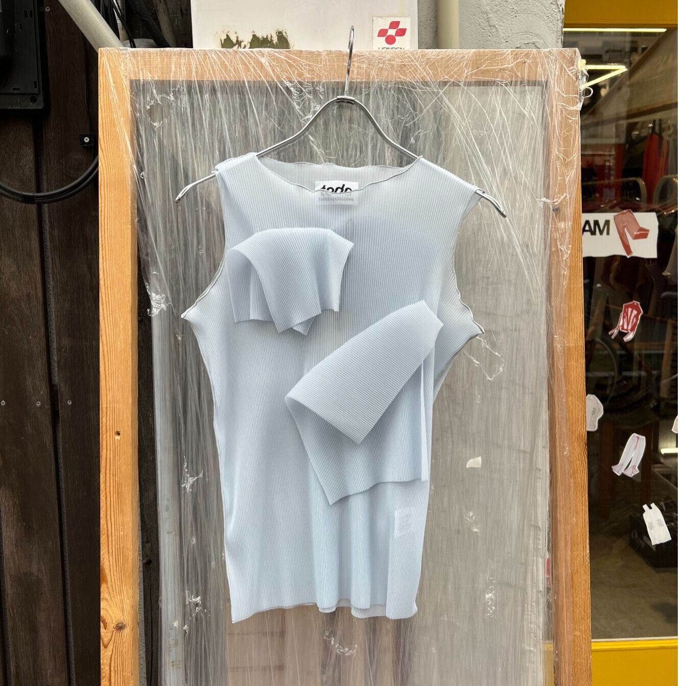 kotohayokozawa NO SLEEVE TOP (BLUE) TD22S- P01 | IAAAM ONLINE STORE