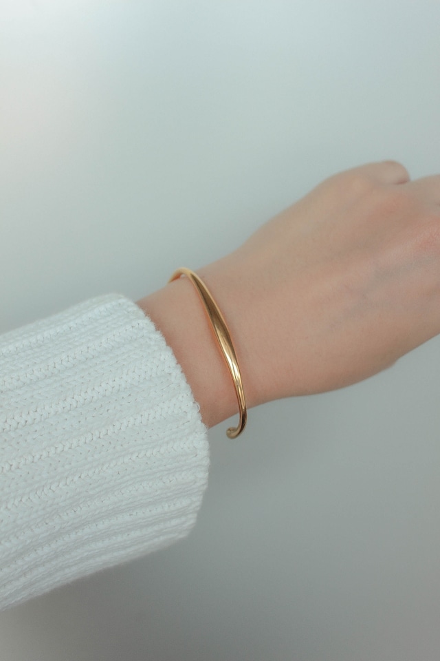 Curve Bangle