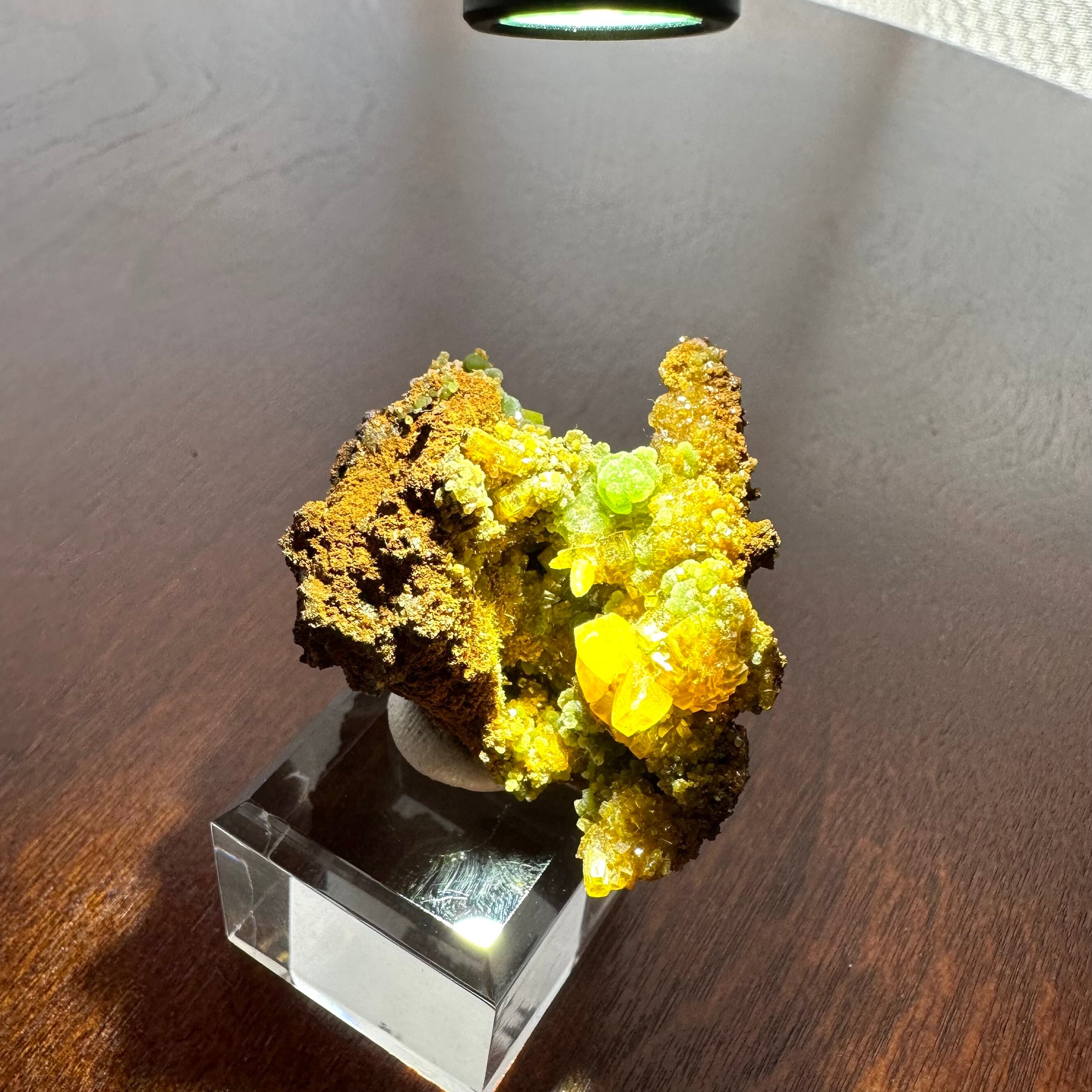 ウルフェナイト / ミメタイト【Wulfenite with Mimetite】メキシコ産