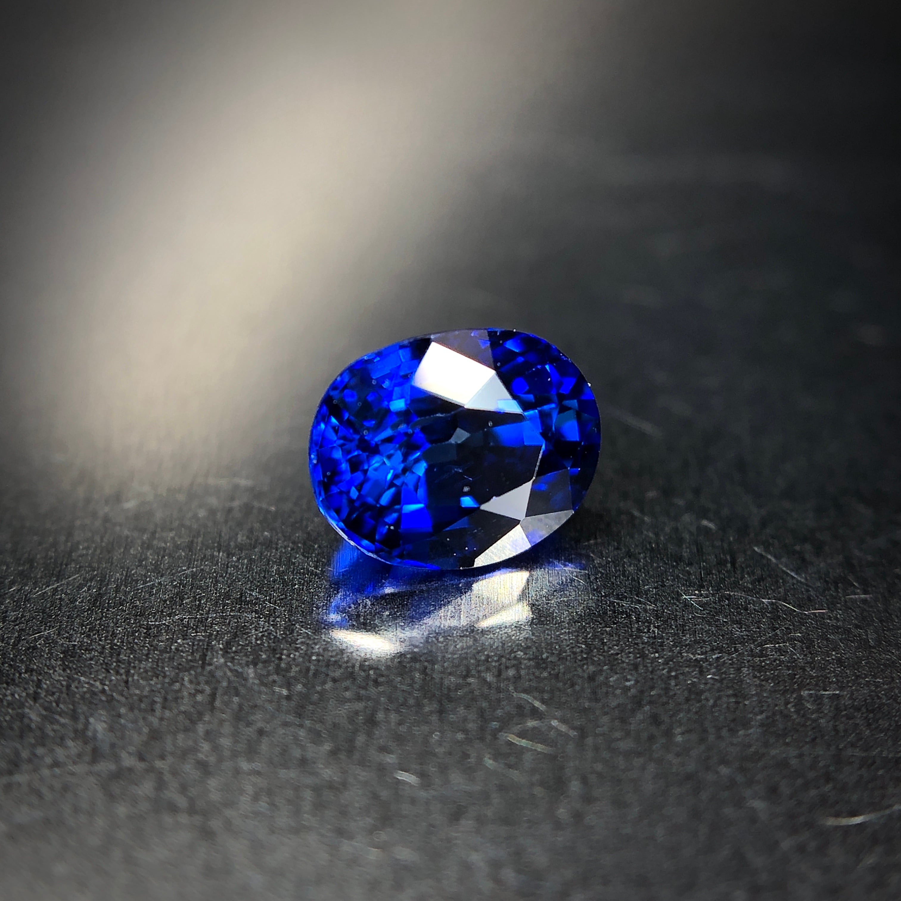高貴な青色の輝き 0.48ct 天然 ロイヤルブルーサファイア DGL鑑別書付属 | Frederick’s Gems&Jewelry powered  by BASE