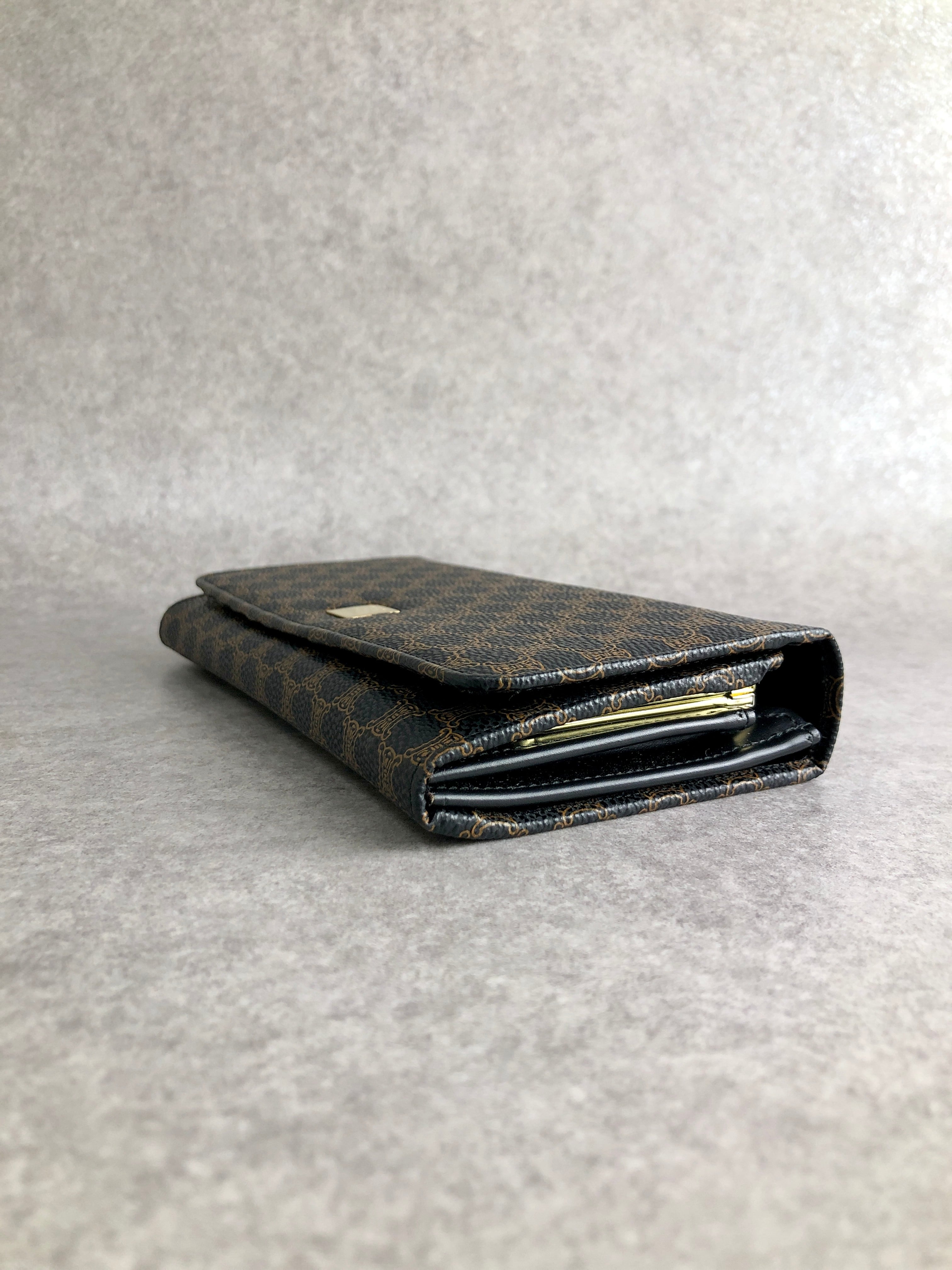 CELINE セリーヌ マカダム ブラック 長財布 PVC レザー CELINE セリーヌ マカダム 財布 ブラック ロゴ PVC レザー 長財布