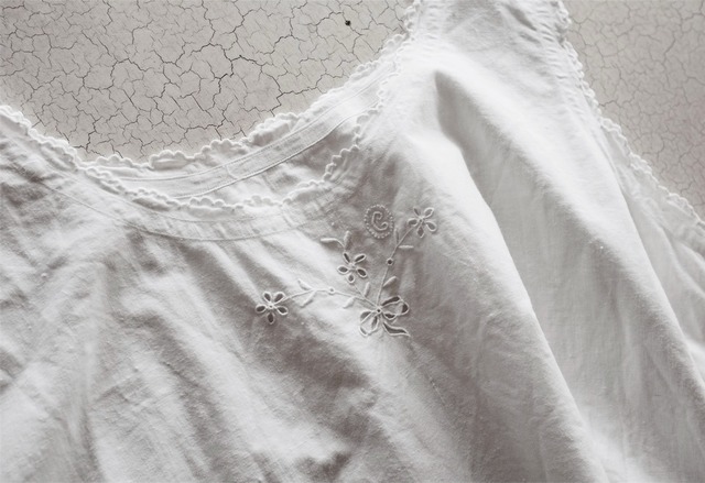 フランス 1900s 語るリボンと太陽Cによるモノグラムワンピース アンティーク