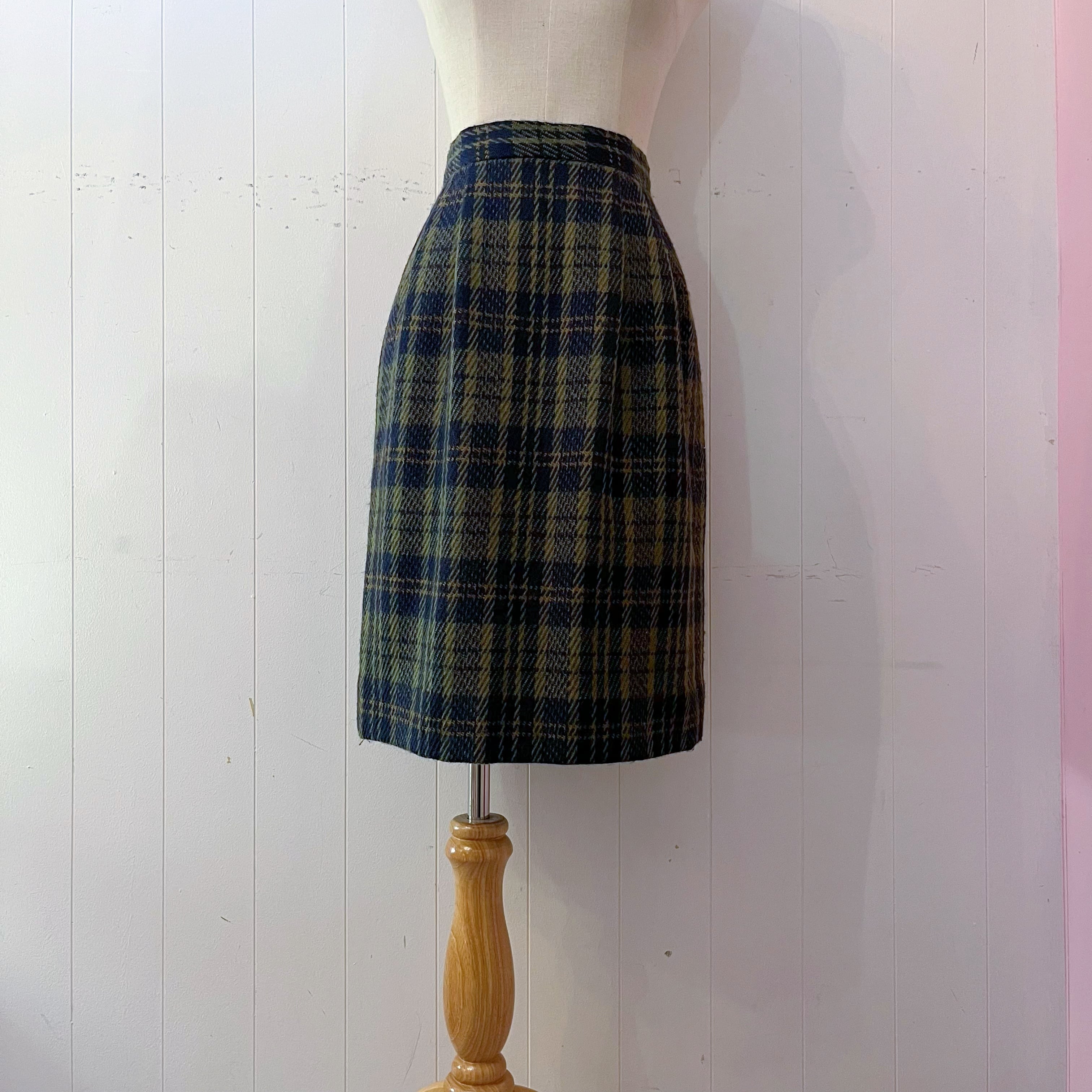 green check semi tight skirt