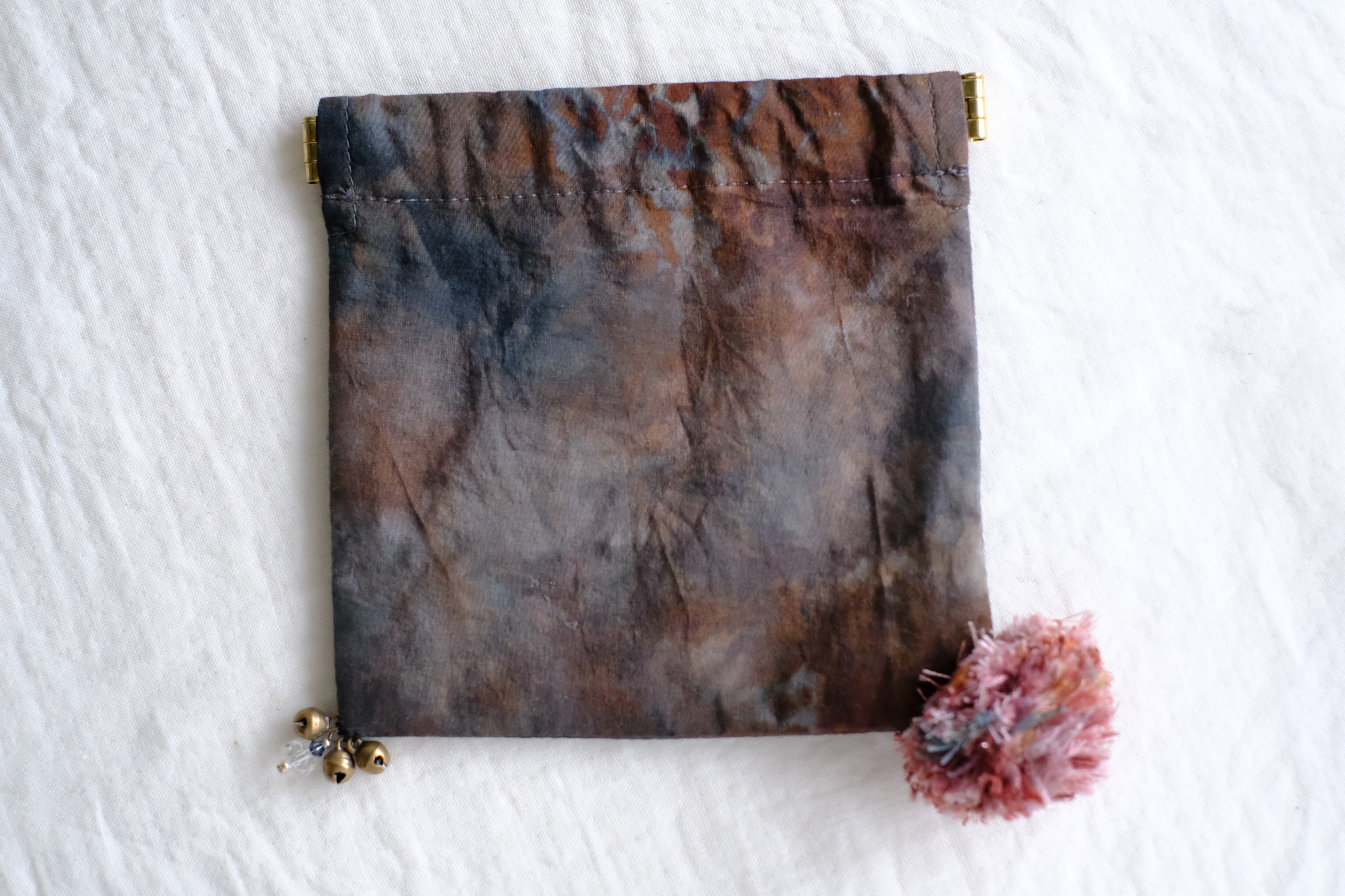 バネ口ポーチ　o-0519