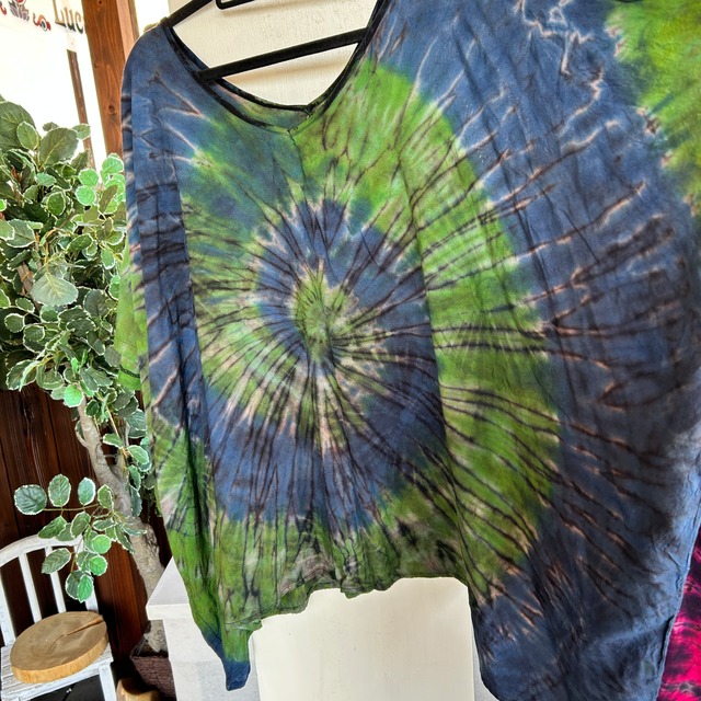 渋めゆったりタイダイポンチョ